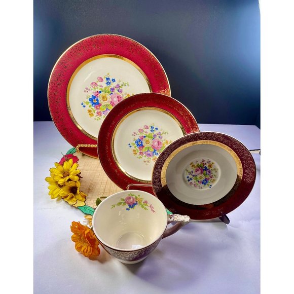 Aristocrat by Salem century maroon set 4 pieces, tea cup set, 23K gold encrusted - Picture 6 of 16